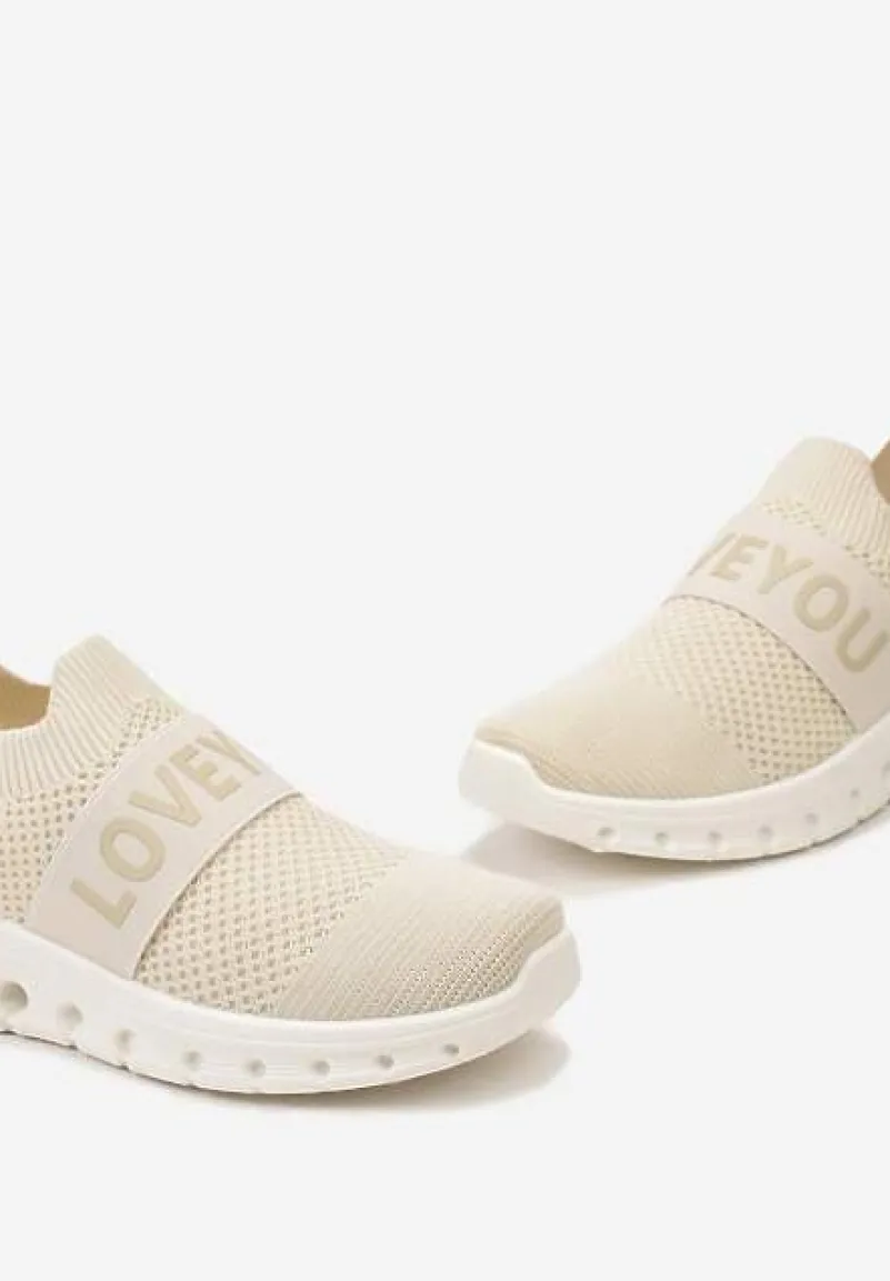 Beżowe Buty Sportowe z Napisem LOVE i Elastyczną Cholewką Alaissa