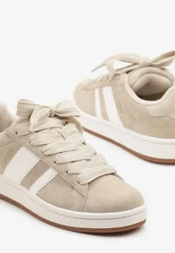 Beżowo-Białe Sneakersy Typu Kultowe Tenisówki Zdobione Paskami Nevellise