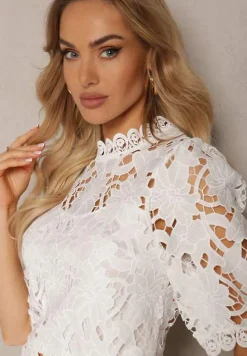 Biała Bluzka ze Stójką z Ażurowej Koronki Nariras