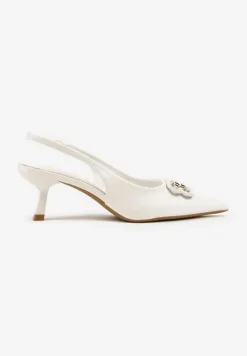 Białe Sandały Vices na Kaczuszce Typu Slingback Ozdobione Metaliczną Aplikacją Lilarunea