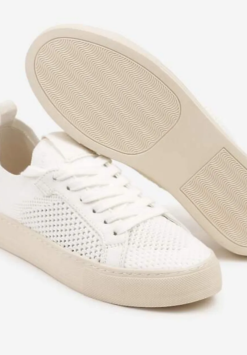 Białe Siateczkowe Sneakersy Ozdobione Metaliczną Nicią Nimiarene