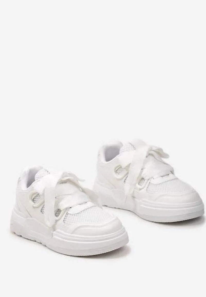 Białe Sneakersy na Grubej Podeszwie z Ozdobnymi Sznurówkami Zeldema