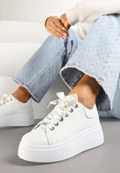 Białe Sneakersy na Platformie z Ozdobnymi Cyrkoniami Aviriel