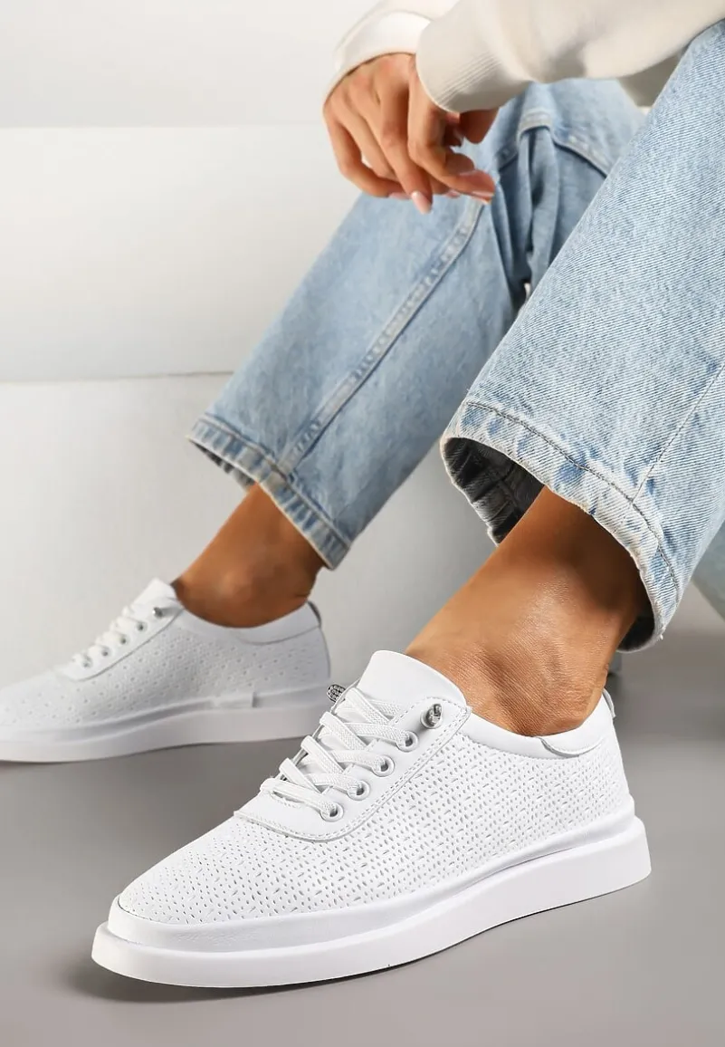 Białe Sneakersy Skórzane z Perforacją i Ozdobą Neorielina
