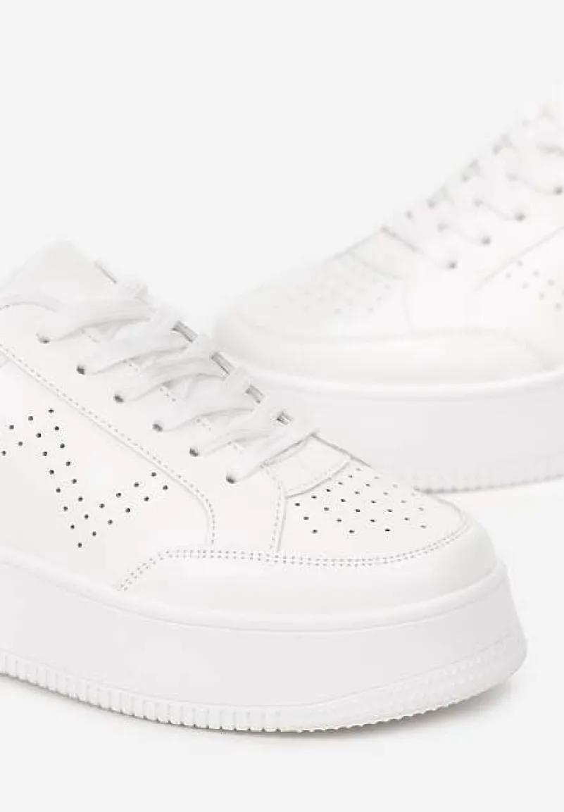 Białe Sneakersy z Perforacją na Platformie Treresa