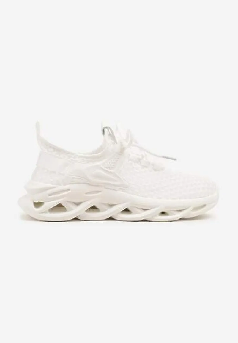 Białe Sneakersy z Siateczki na Piankowej Podeszwie z Wycięciami Sanilova