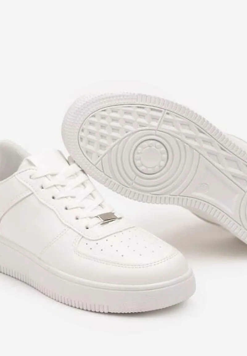 Białe Sznurowane Sneakersy Ozdobione Perforacją Ellemisa