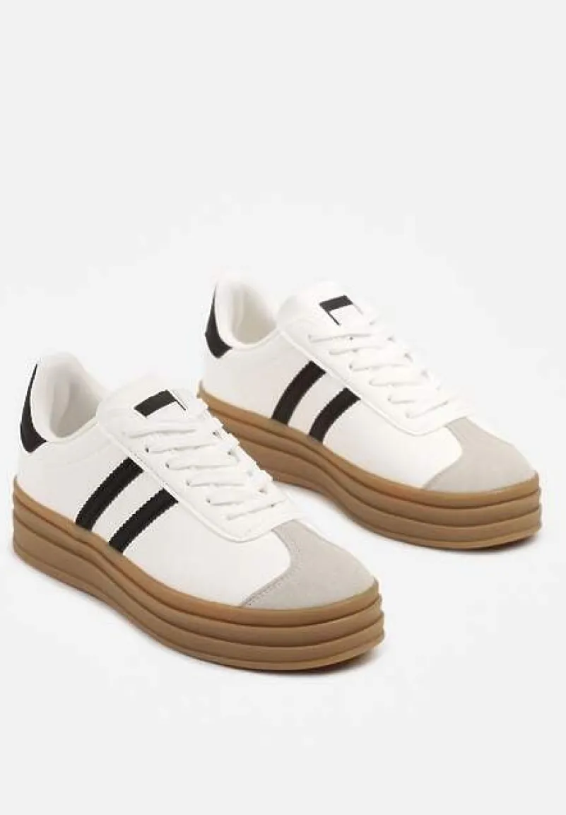 Biało-Czarne Klasyczne Sneakersy na Niewysokiej Platformie Terilee