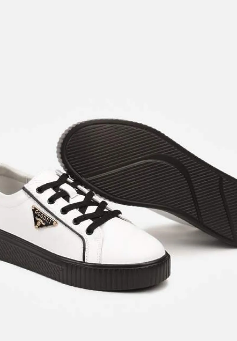 Biało-Czarne Sneakersy na Płaskiej Podeszwie ze Skóry z Metaliczną Ozdobą Melabra