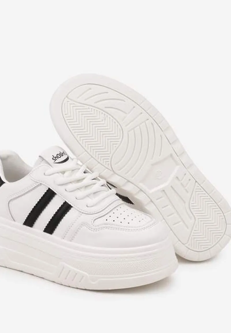 Biało-Czarne Sneakersy na Platformie Ozdobione Paskami i Perforacją Fonadel