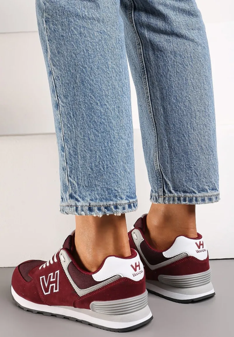 Bordowe Buty Sportowe z Imitacji Zamszu z Naszywką Lysadna