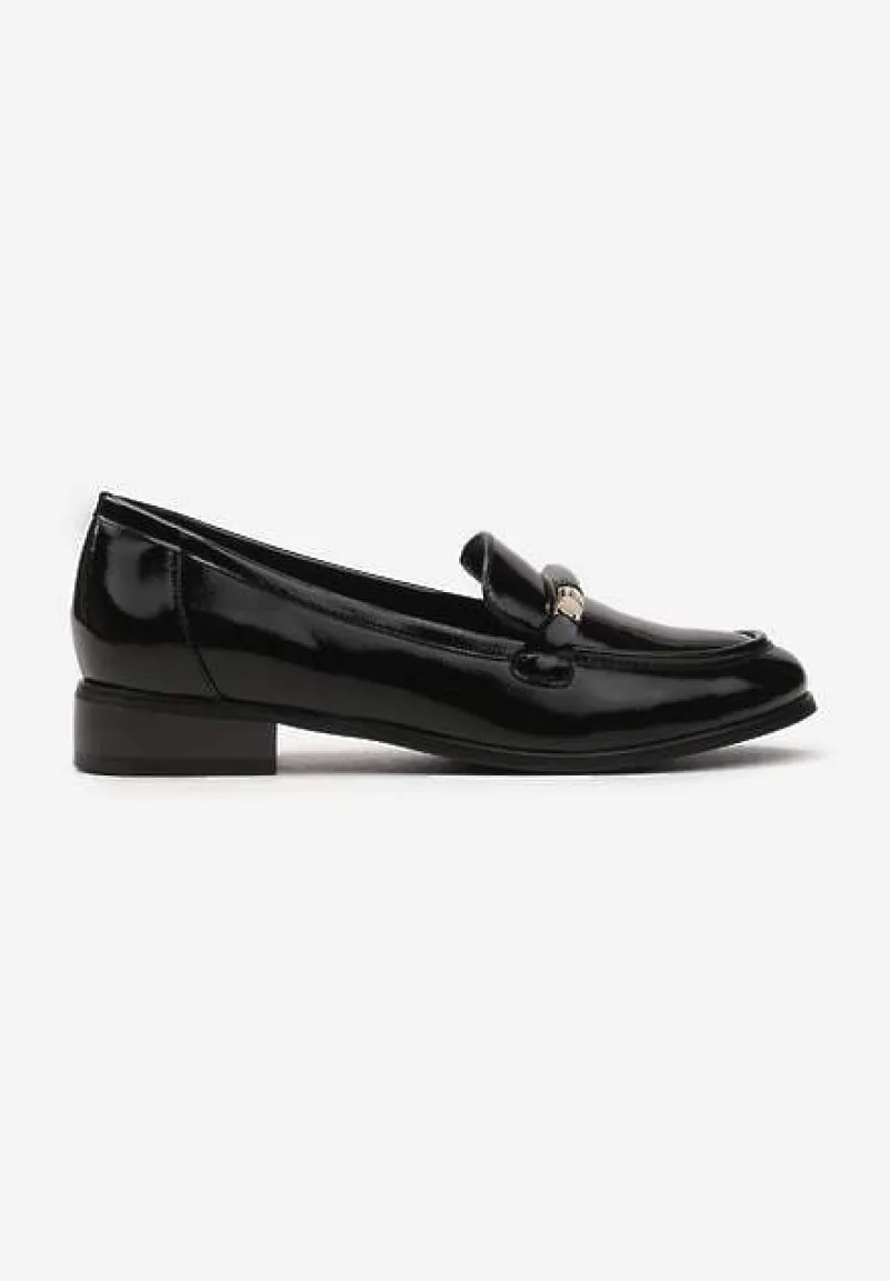 Czarne Lakierowane Mokasyny w Stylu Loafersów z Klamrą i Wkładką ze Skóry Naturalnej Seith