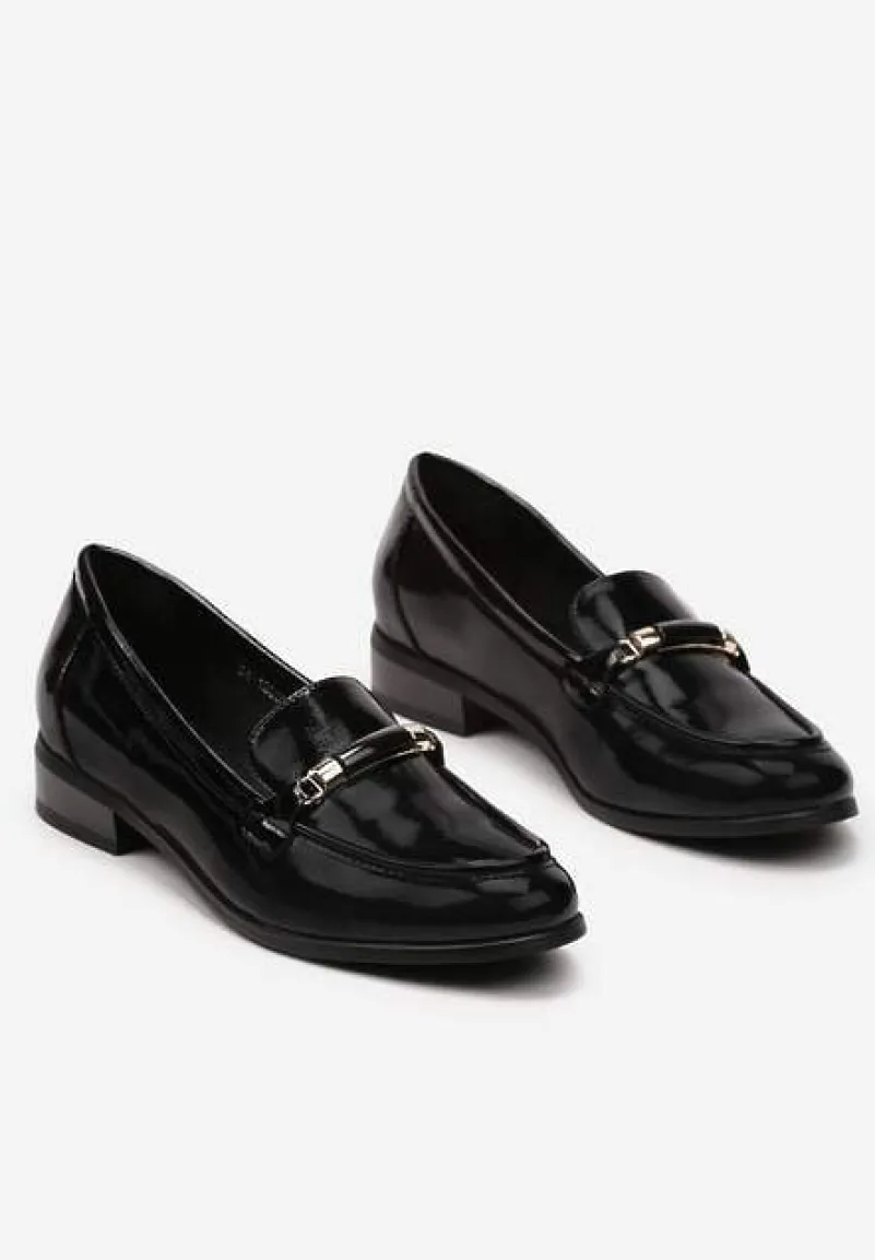 Czarne Lakierowane Mokasyny w Stylu Loafersów z Klamrą i Wkładką ze Skóry Naturalnej Seith