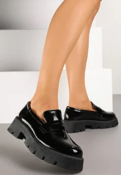 Czarne Lakierowane Mokasyny w Stylu Chunky Vortirra