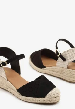 Czarne Sandały Vices na Plecionym Koturnie w Stylu Boho Erathria