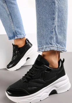 Czarne Sneakersy na Grubej Podeszwie ze Wstawkami z Perforacją Lanya