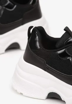 Czarne Sneakersy na Grubej Podeszwie ze Wstawkami z Perforacją Lanya