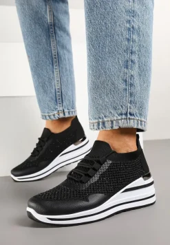 Czarne Sneakersy na Koturnie Ozdobione Metaliczną Aplikacją i Cyrkoniami Fasilna
