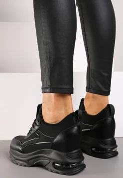 Czarne Sneakersy na Koturnie Ozdobione Metalicznym Wykończeniem Vliraya