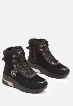 Czarne Sneakersy na Koturnie za Kostkę z Metaliczną Ozdobą i Suwakiem Sinelara