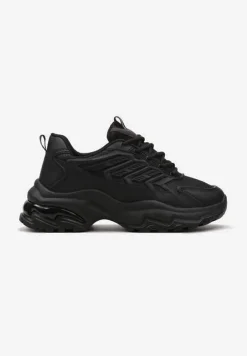 Czarne Sneakersy na Niskiej Platformie z Ozdobnymi Wstawkami na Cholewce Amrogia