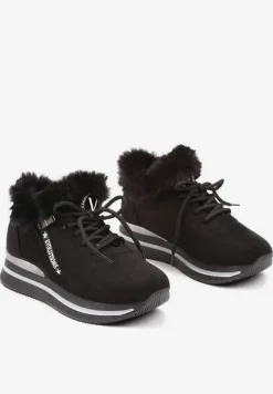 Czarne Sneakersy na Płaskiej Podeszwie z Napisem i Futerkiem Taricea