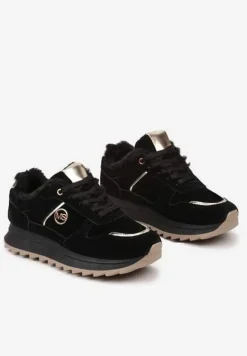 Czarne Sneakersy na Płaskiej Podeszwie z Metaliczną Ozdobą i Ociepleniem Solirra