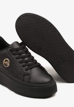 Czarne Sneakersy na Platformie z Ażurowym Zdobieniem i Aplikacją Dalirnna