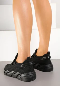 Czarne Sneakersy na Tłoczonej Platformie Tatilora
