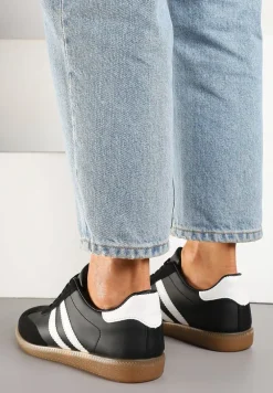 Czarne Sneakersy Typu Kultowe Tenisówki Zdobione Przeszyciami Remiana