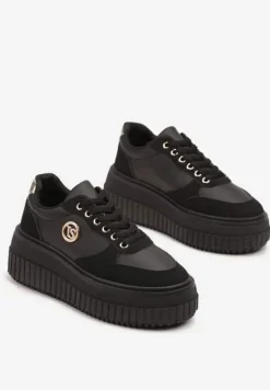Czarne Sneakersy Vices na Platformie z Tłoczeniem Ozdobione Metaliczną Aplikacją Eriri