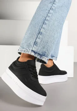 Czarne Sneakersy Vices na Platformie z Tłoczonym Napisem ze Sznurowaniem Eanneth