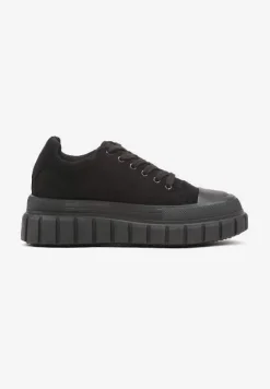 Czarne Sneakersy Vices na Platformie z Tłoczeniem Ozdobione Perforacją Leaniael