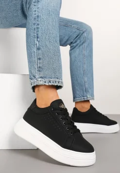 Czarne Sneakersy Vices na Platformie Ozdobione Napisem i Perforacją Nonaritha