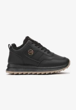 Czarne Sneakersy Zdobione Metalową Aplikacją Ocieplane Futerkiem Fintoria