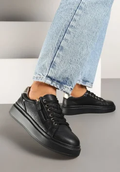 Czarne Sneakersy ze Skóry Naturalnej ze Skórzaną Wkładką i Perforacją Falothra