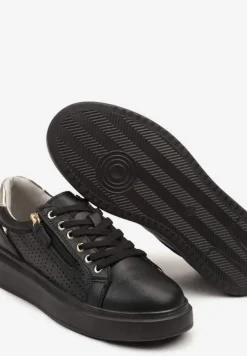 Czarne Sneakersy ze Skóry Naturalnej ze Skórzaną Wkładką i Perforacją Falothra
