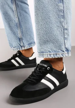 Czarne Sneakersy ze Skóry Naturalnej na Płaskiej Podeszwie Wykończone Paskami Navinda