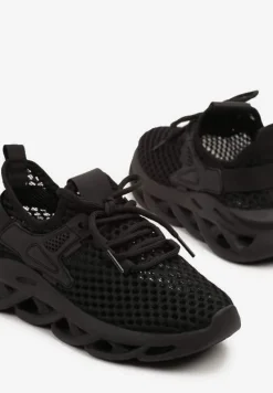 Czarne Sneakersy z Siateczki na Piankowej Podeszwie z Wycięciami Sanilova