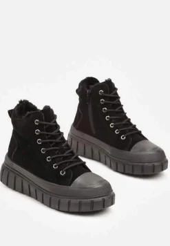 Czarne Sznurowane Botki Vices na Platformie Ozdobionej Tłoczeniem Savalirae