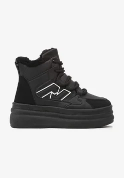 Czarne Sznurowane Sneakersy na Tłoczonej Platformie Ozdobione z Boku Aplikacją Neathalie
