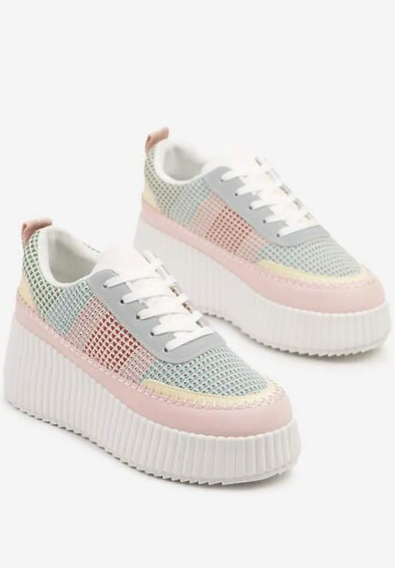 Różowo-Niebieskie Sneakersy na Tłoczonej Platformie z Ozdobnymi Przeszyciami Faloviela