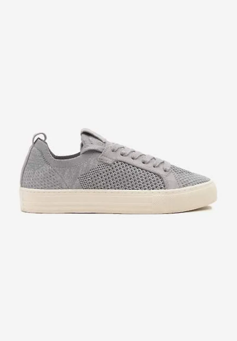 Srebrne Siateczkowe Sneakersy Ozdobione Metaliczną Nicią Nimiarene