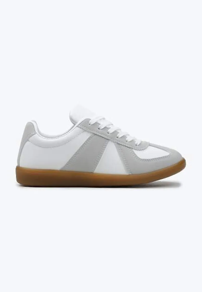 Szaro-Białe Sneakersy Tenisówki z Ozdobnymi Przeszyciami Sumina