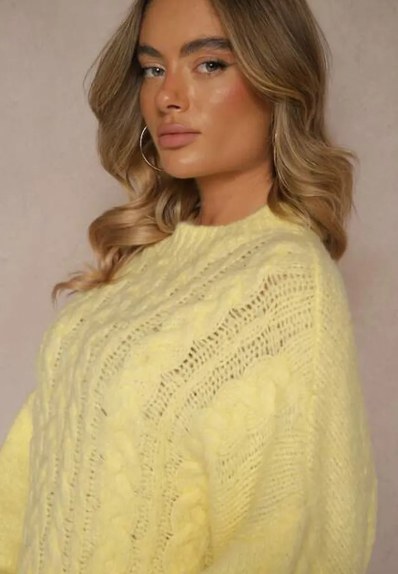 Żółty Sweter z Wełną o Eleganckim Warkoczowym Splotem Makkaria
